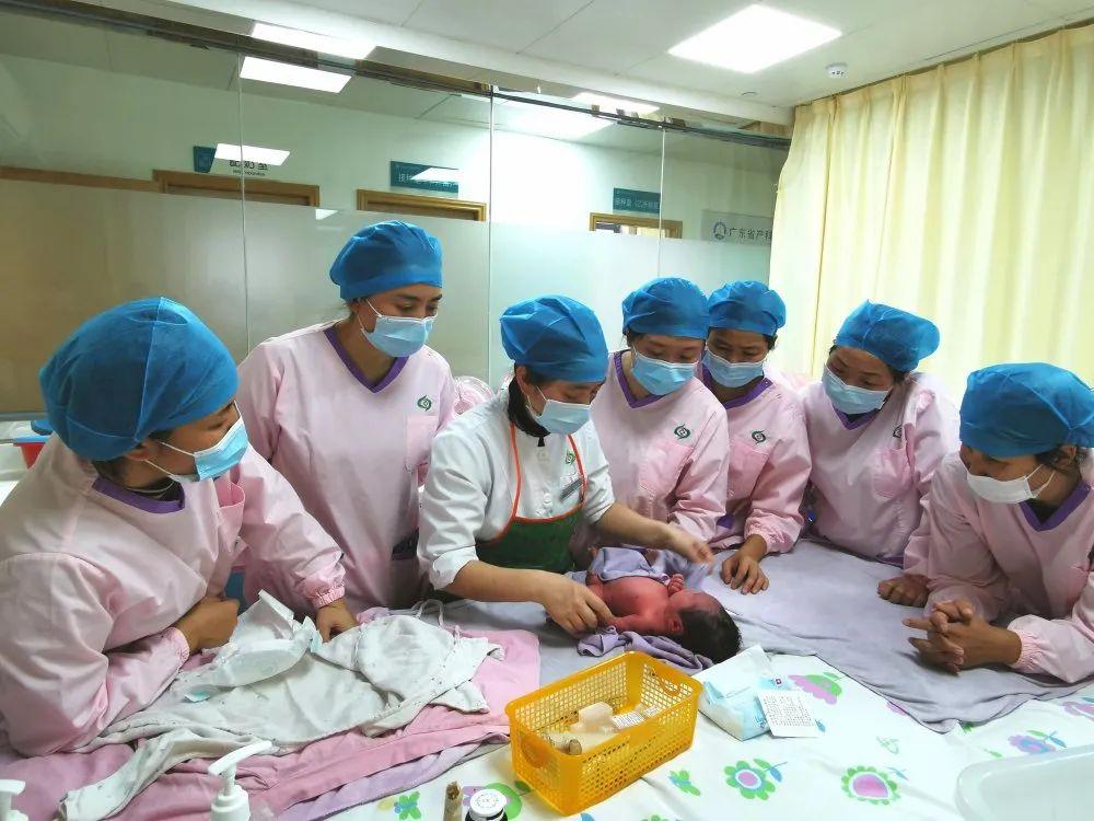周宁县妇婴监护型护送